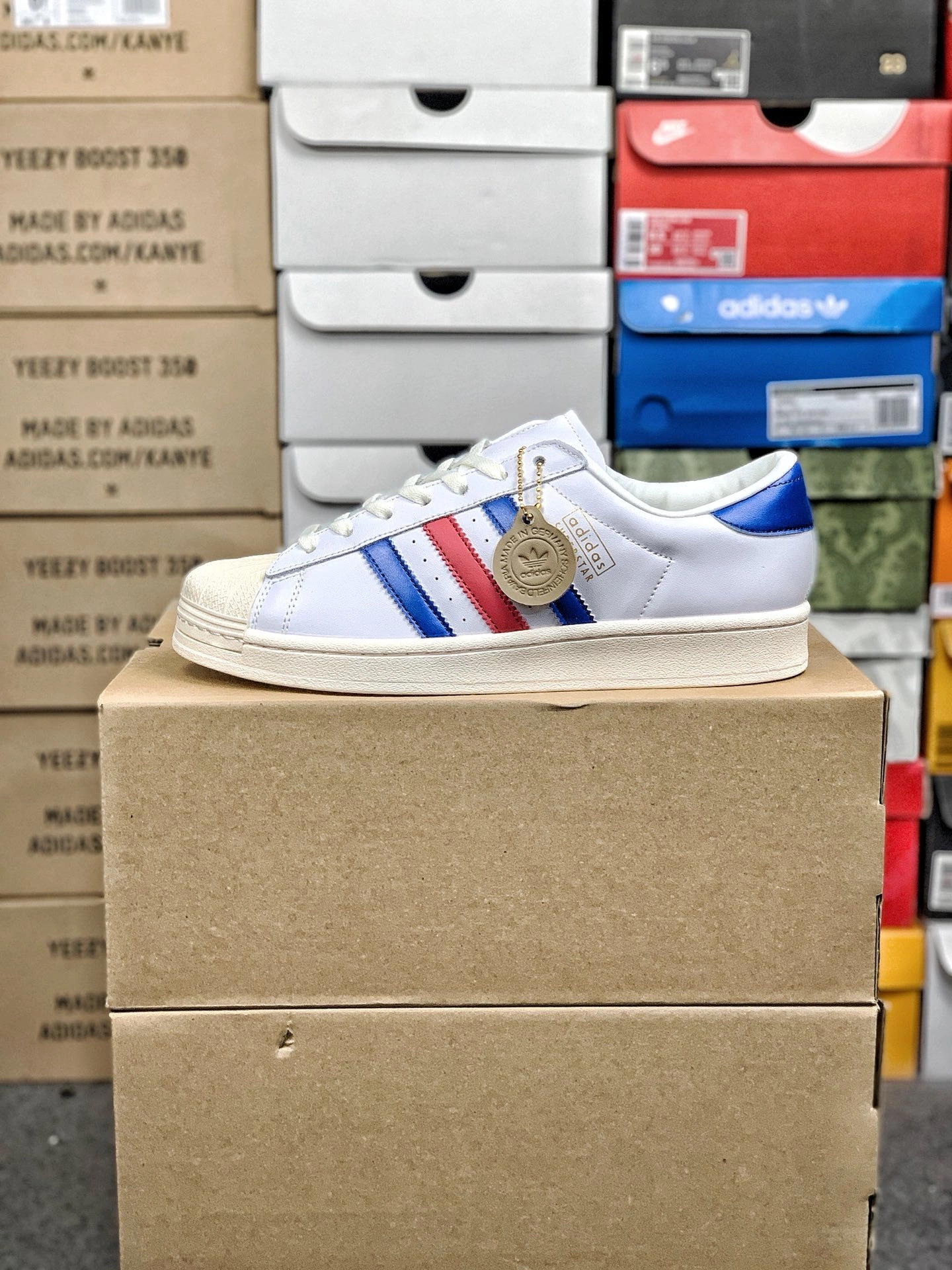 Flying pig-- 14i41s JQ6345 Originals Superstar item: E-X000L2209B