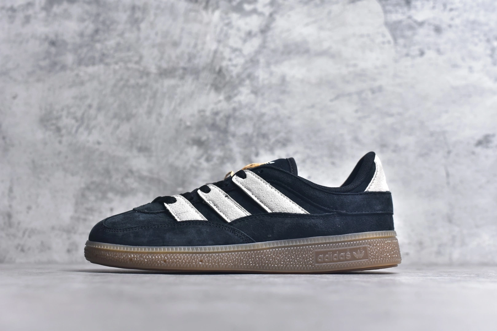 Flying pig-- 14i41s JS2795 AD Originals HANDBALL SPEZIAL item: E-X000L2501B