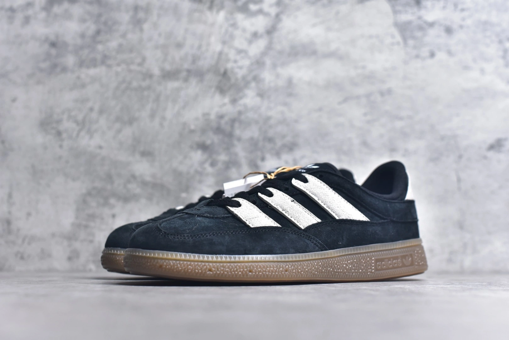 Flying pig-- 14i41s JS2795 AD Originals HANDBALL SPEZIAL item: E-X000L2501B