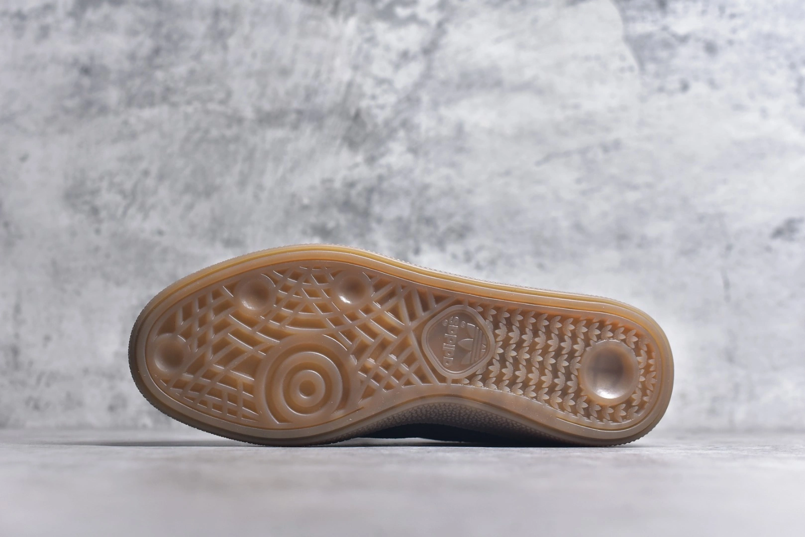 Flying pig-- 14i41s JS2795 AD Originals HANDBALL SPEZIAL item: E-X000L2501B