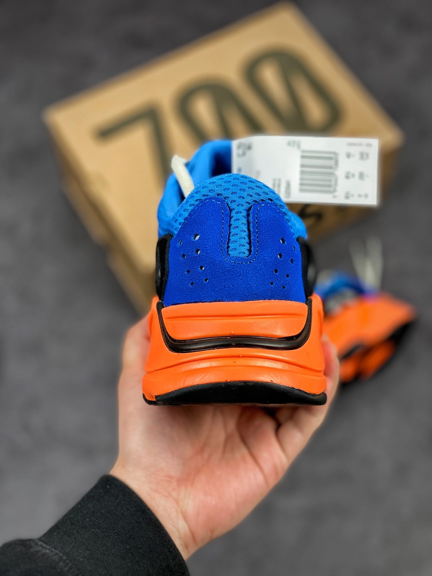 Flying pig-- 700 “Bright Blue” GZ0541 item:C-X000I0835V