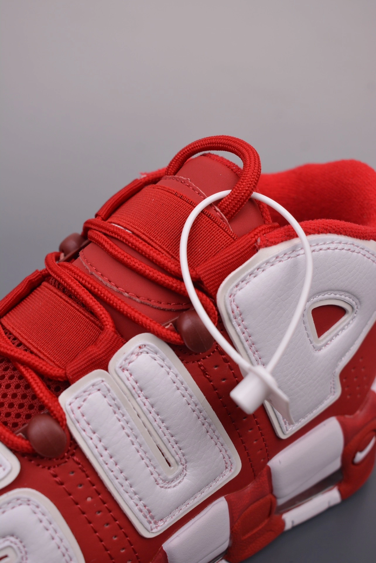 &Flying pig-- 9ik5 902290-600 Air More Uptempo item:E-X575B1296H