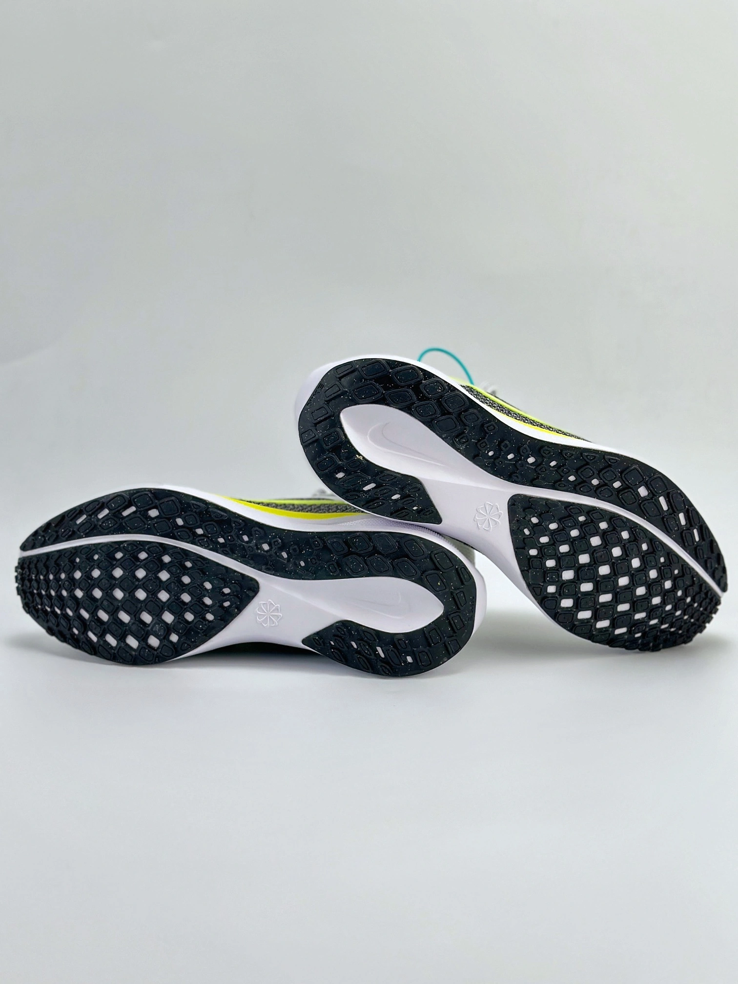 &Flying pig-- 9ik5 FD2722-104 Zoom Air Flywire item : D-X575I0698T