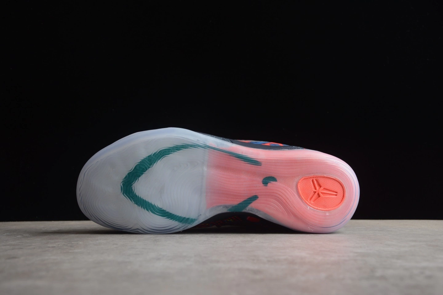 Flying pig- -B06B Kobe 9 Low 669630-604 item:C-X167C27112