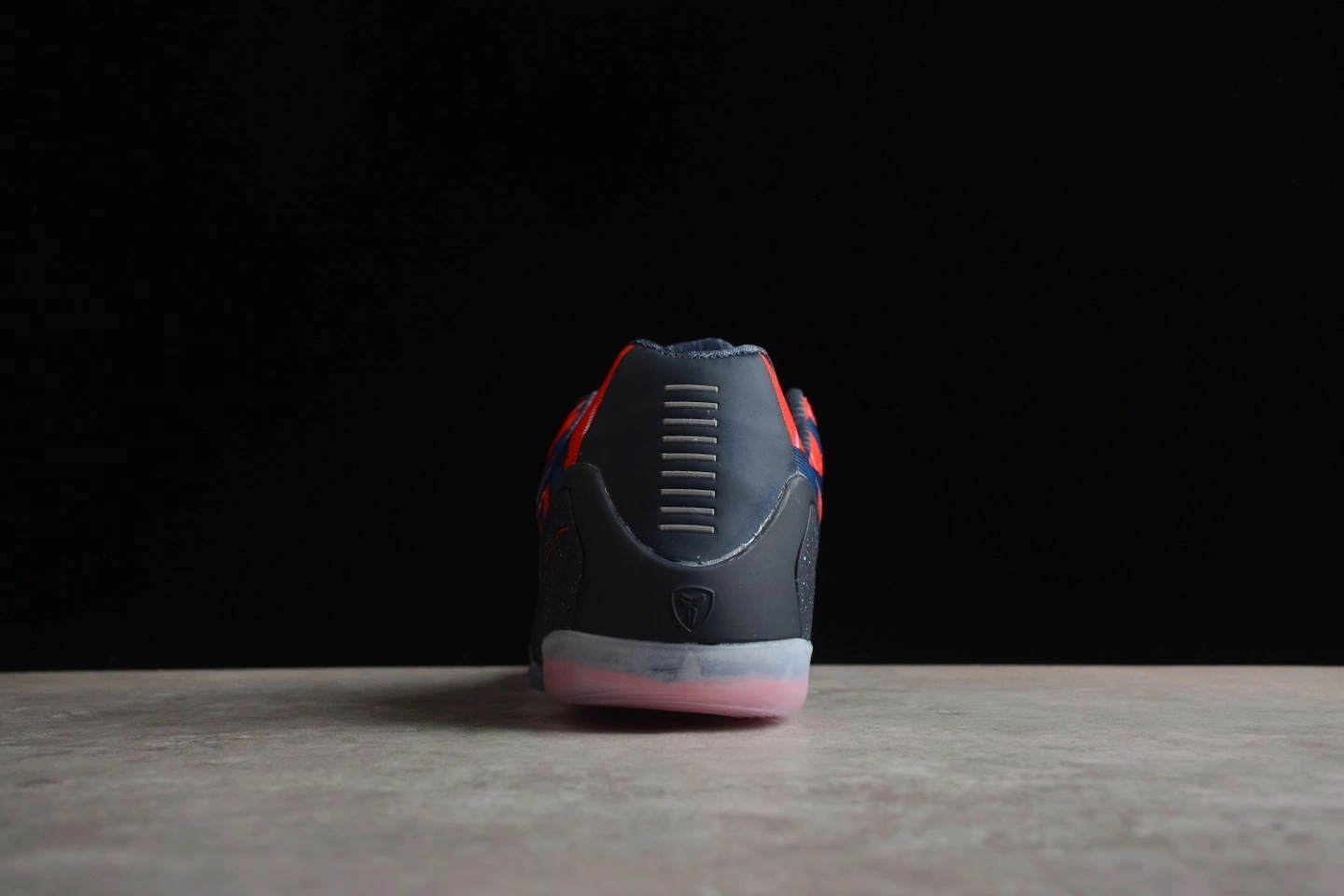 Flying pig- -B06B Kobe 9 Low 669630-604 item:C-X167C27112