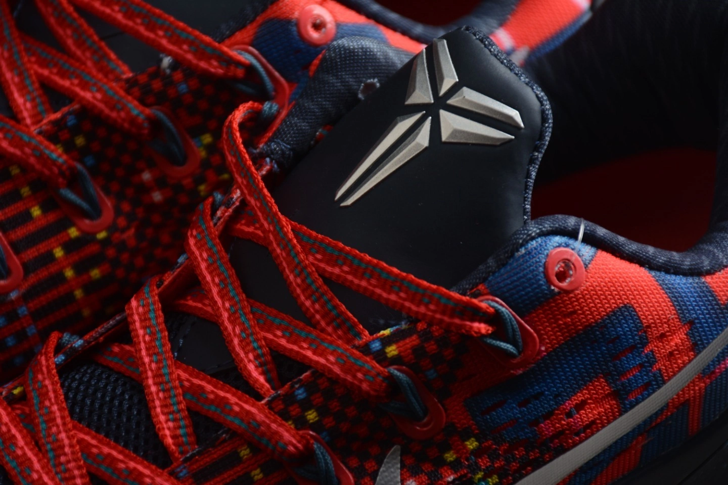 Flying pig- -B06B Kobe 9 Low 669630-604 item:C-X167C27112