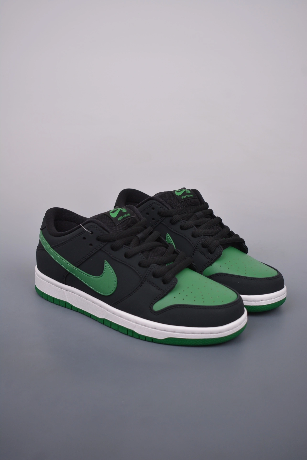 Flying pig-- BQ6817-005 item: D-X000A2583
