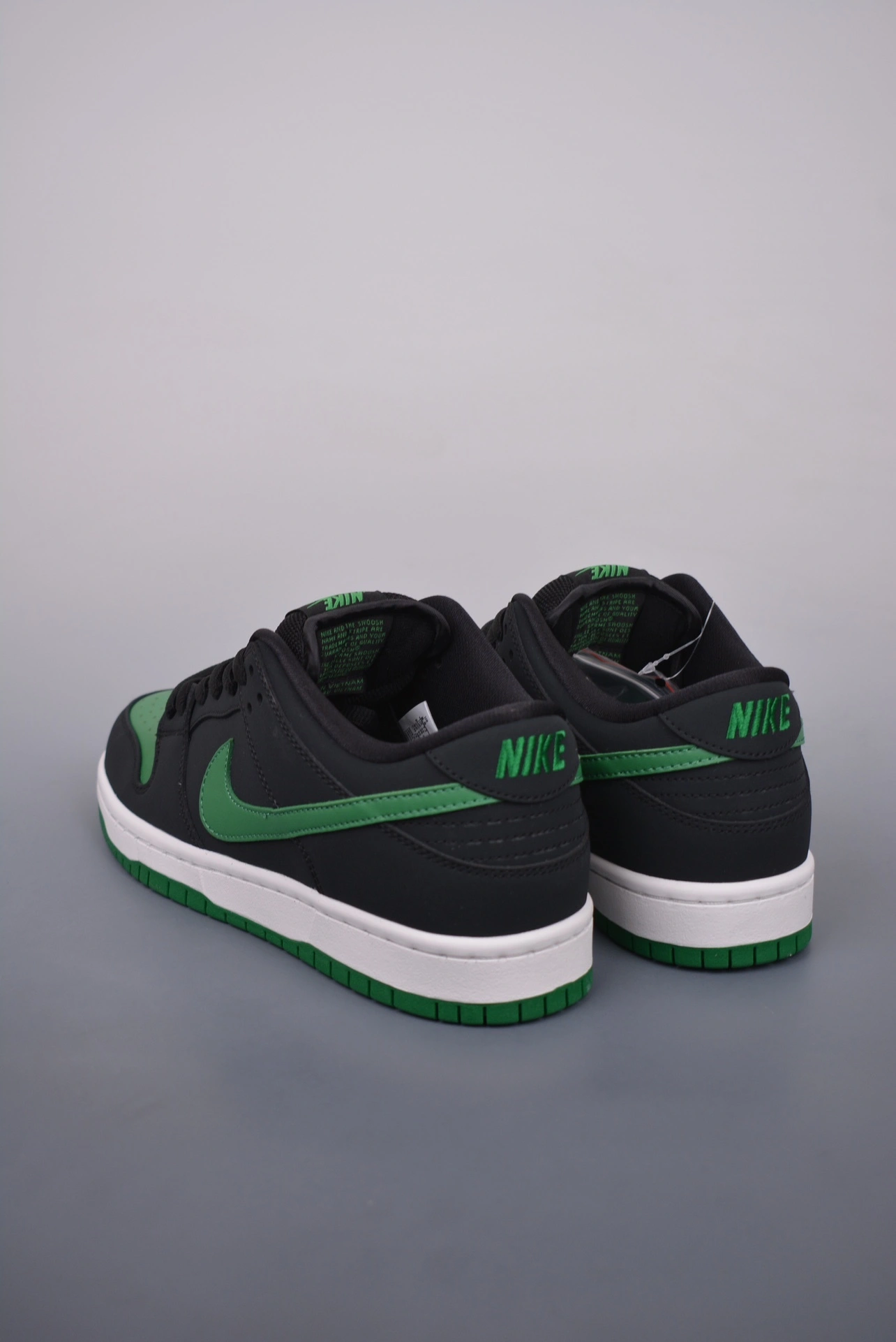 Flying pig-- BQ6817-005 item: D-X000A2583