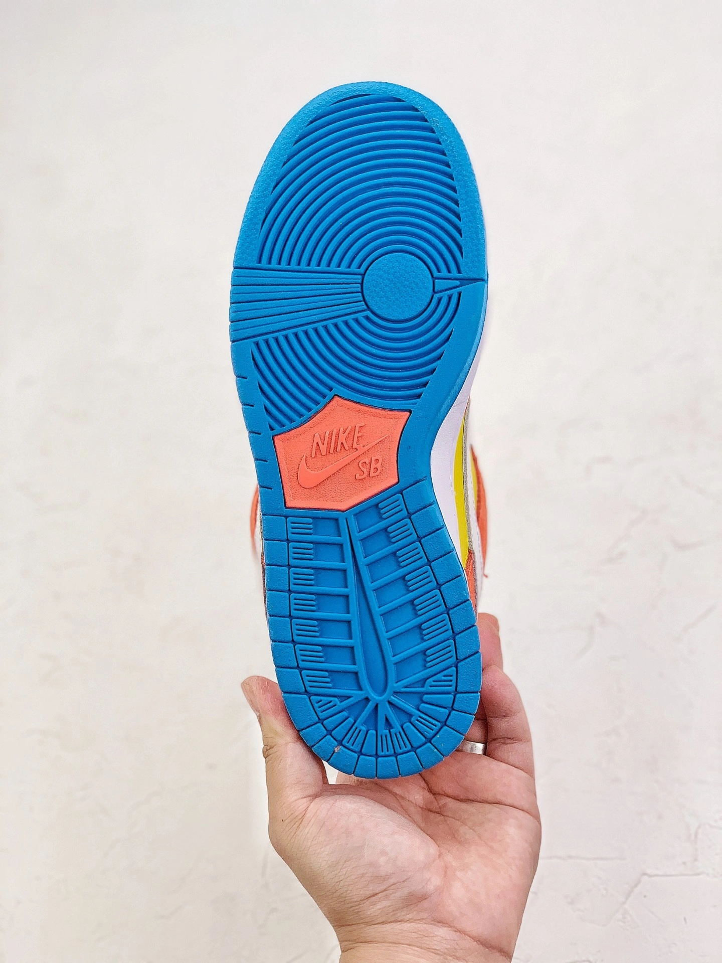 Flying pig-- BQ6817-602 item: D-X575A2557