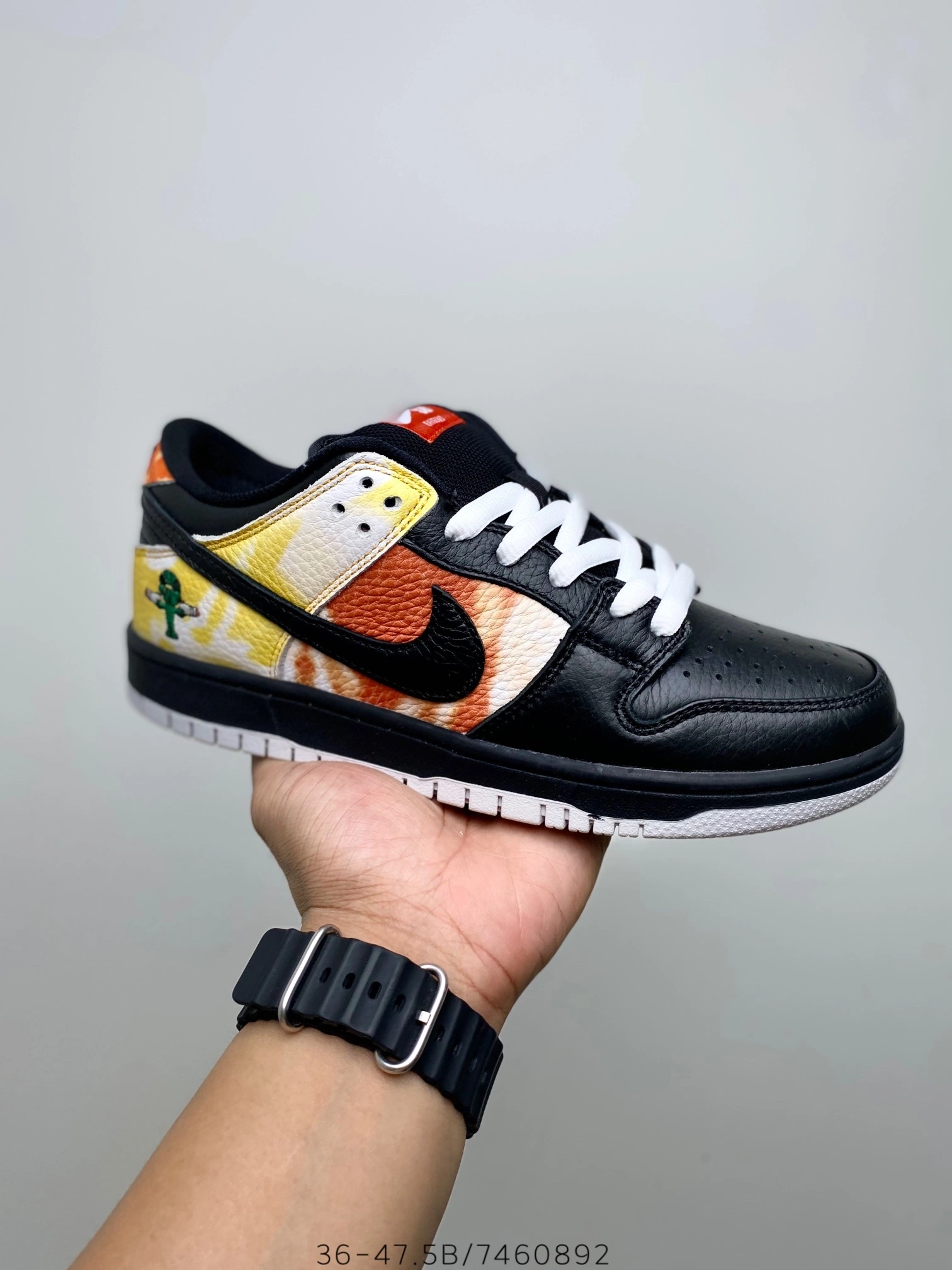 Flying pig-- BQ6832-001 Low Retro PRM item: C-X00J2002V