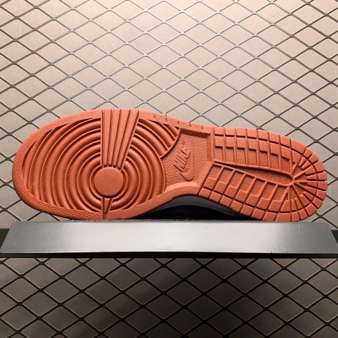 Flying pig-- CU1726-500 item: D-X319A2564