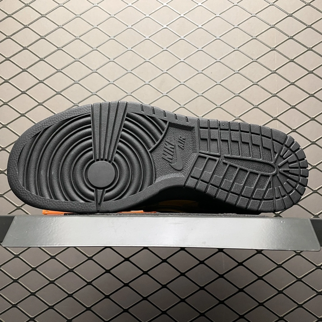 Flying pig-- CU6015-700 item: D-X319A2713