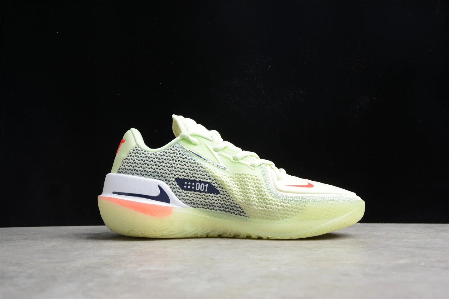 Flying pig-- CZ0176-300 item: D-X349A2744