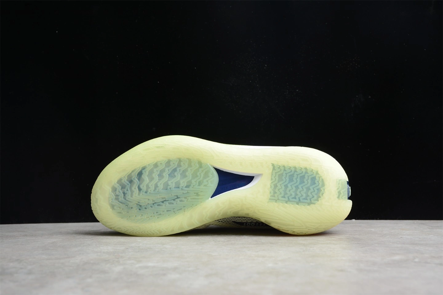 Flying pig-- CZ0176-300 item: D-X349A2744