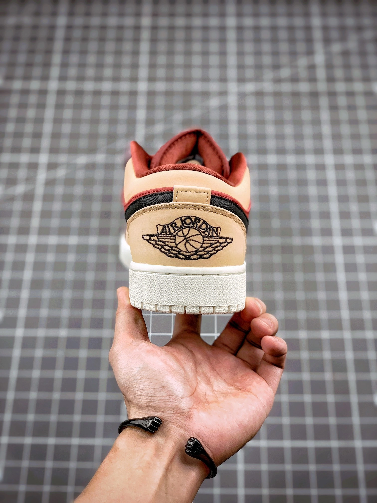 Flying pig-- DC0774-602 item: D-X000A1812V