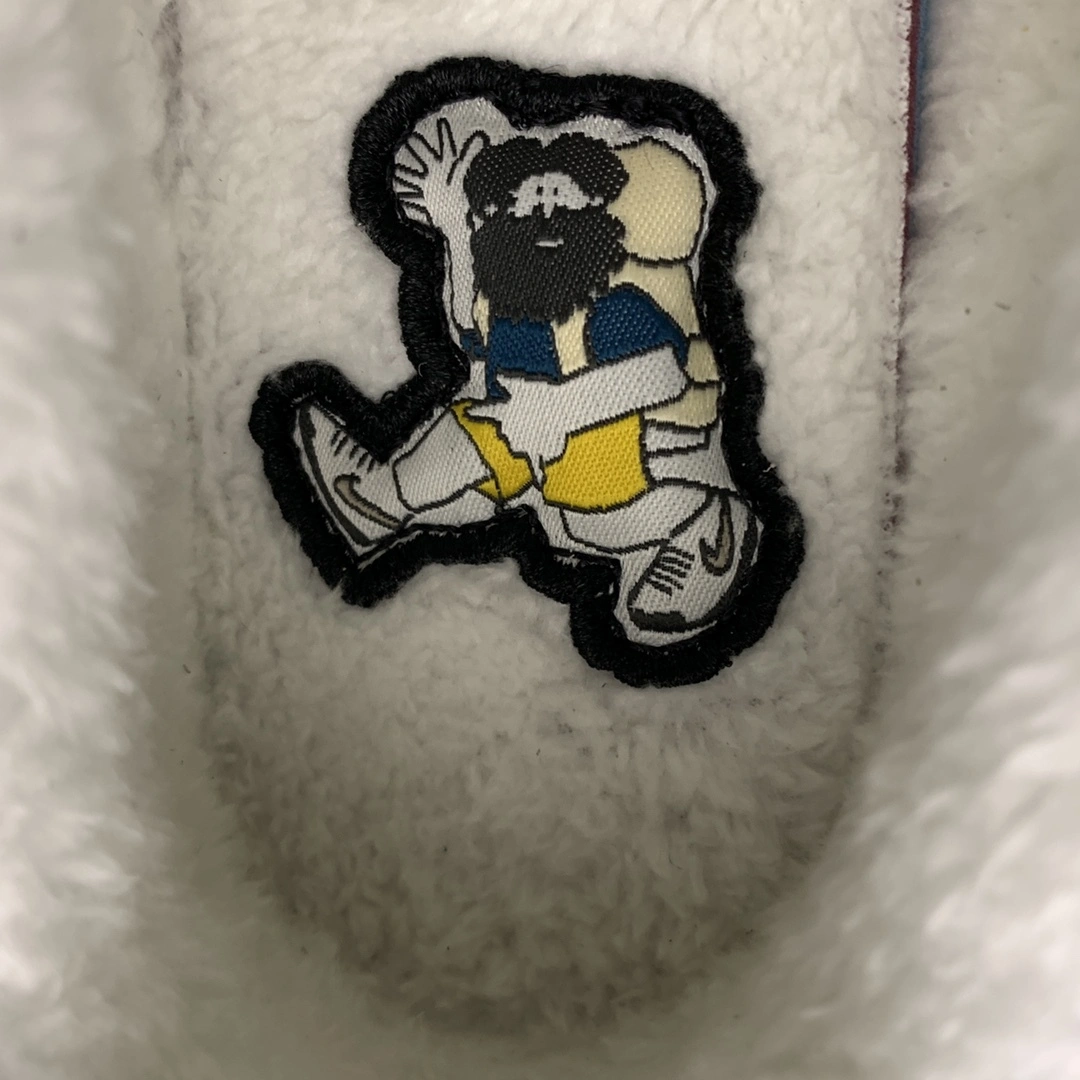 Flying pig-- DC5270-016 item: D-X319A2476