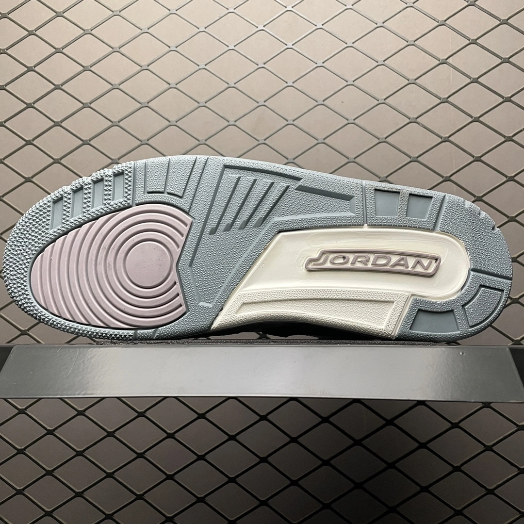 Flying pig-- DQ5347-141 item: D-X319A2797