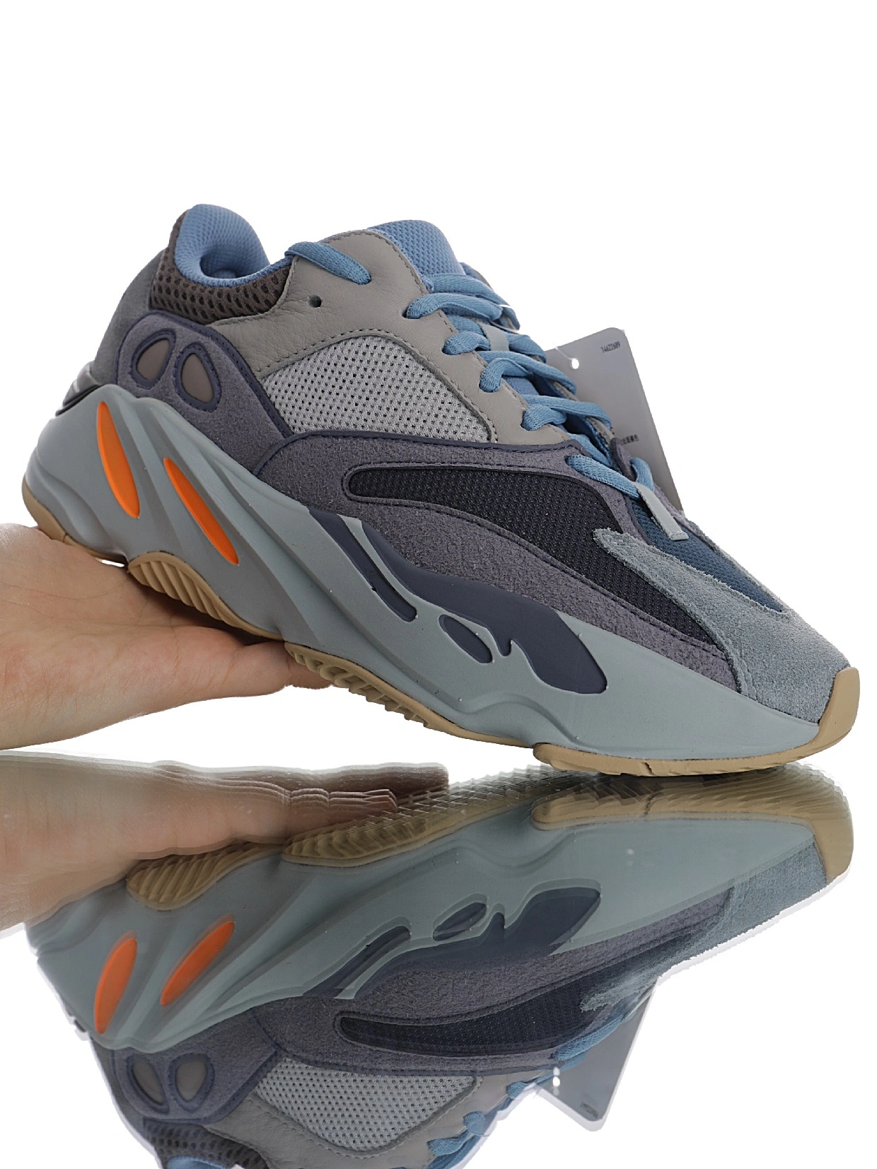 Flying pig-- FW2498 item:C-X067I0839V