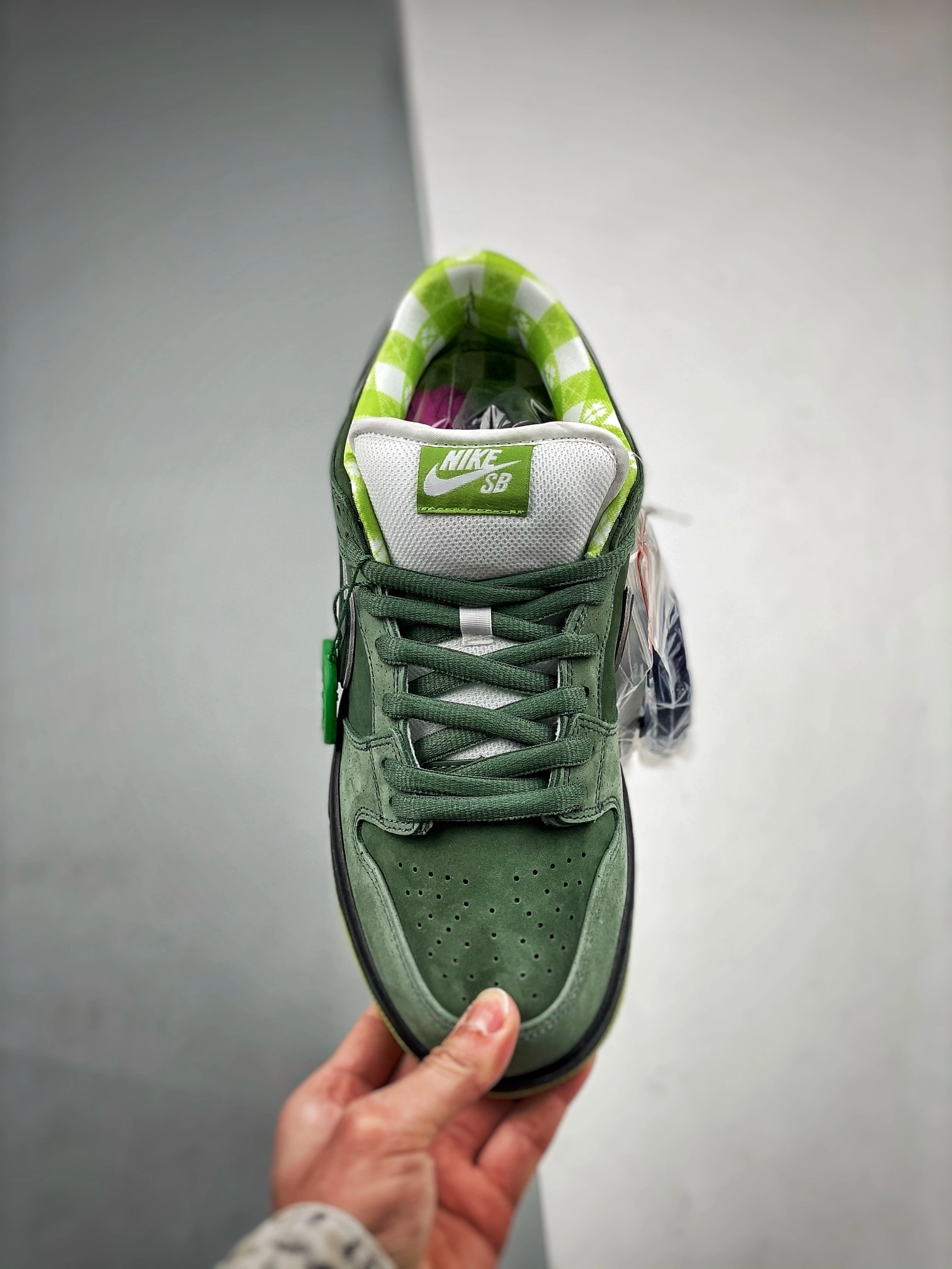 Flying pig-- "Green Lobster" BV1310 337 item:C-X578H2632Y