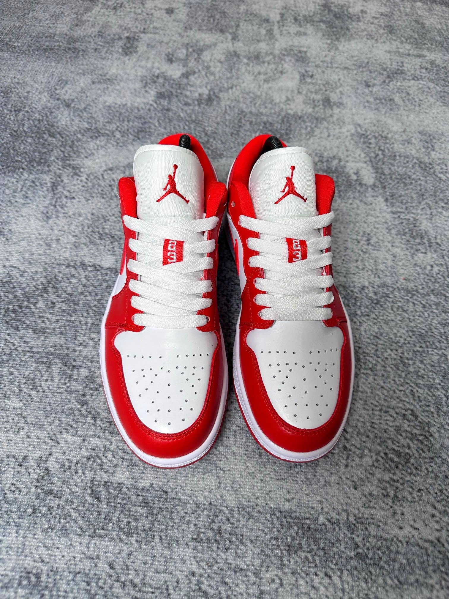 Flying pig-- Gym Red Calfskin 553560 611 item: C-X578K2719V