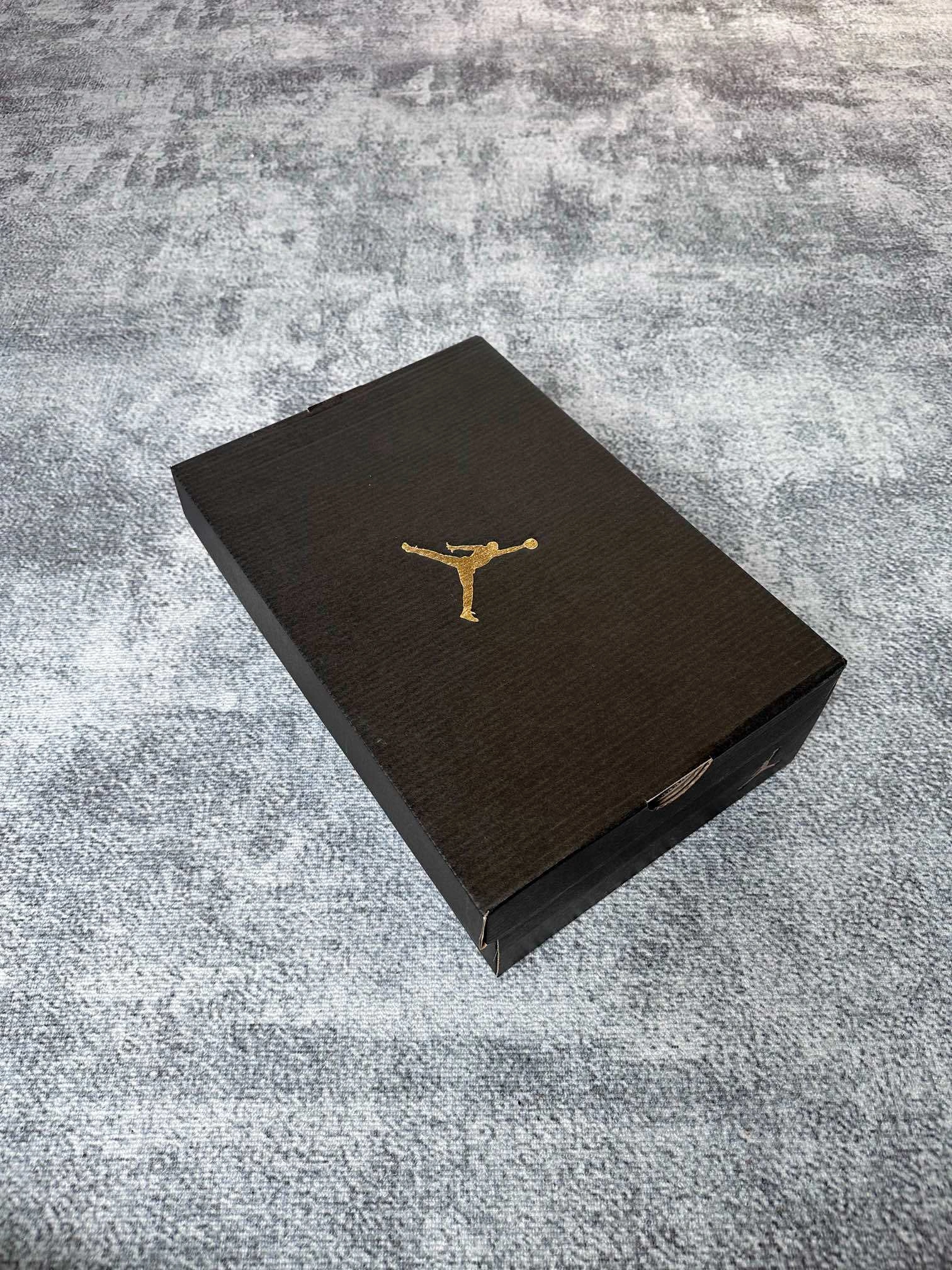 Flying pig-- Gym Red Calfskin 553560 611 item: C-X578K2719V