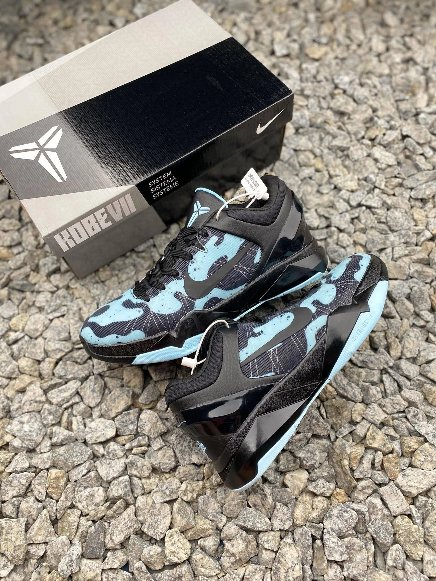 Flying pig-- KOBE VII 488371 300 item:C-X000C2782