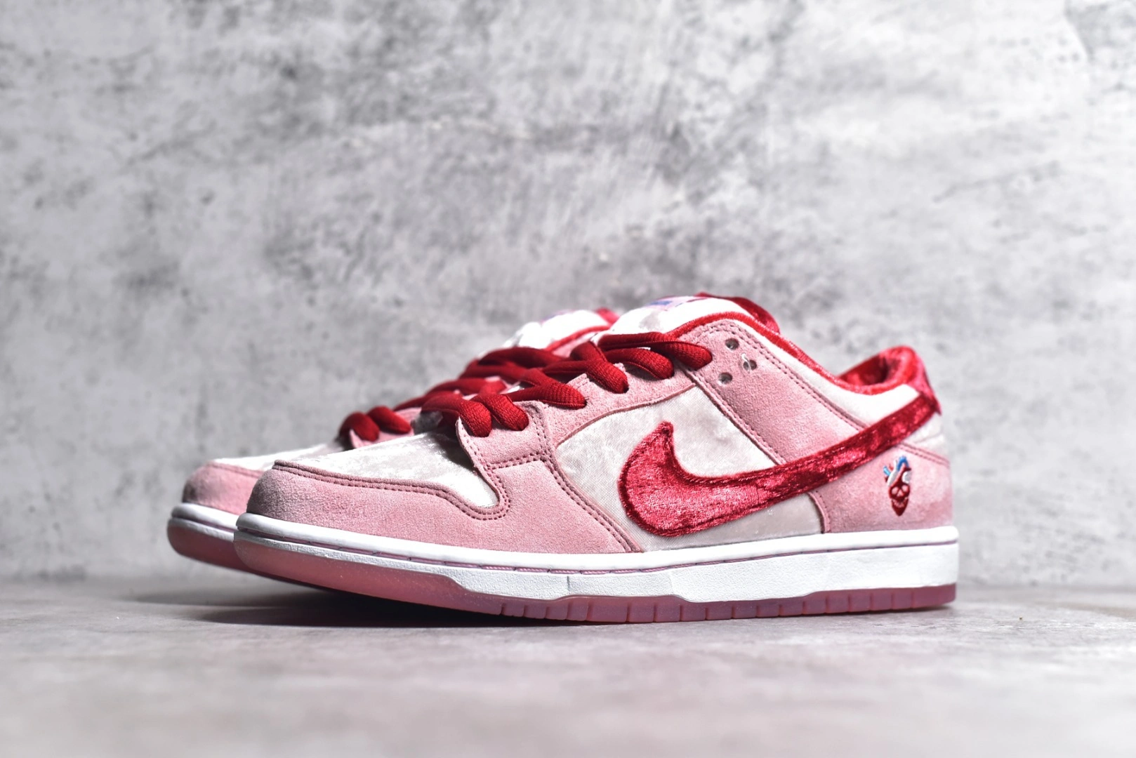 Flying pig-- Low CT2552-800 item:C-X067H2603Y