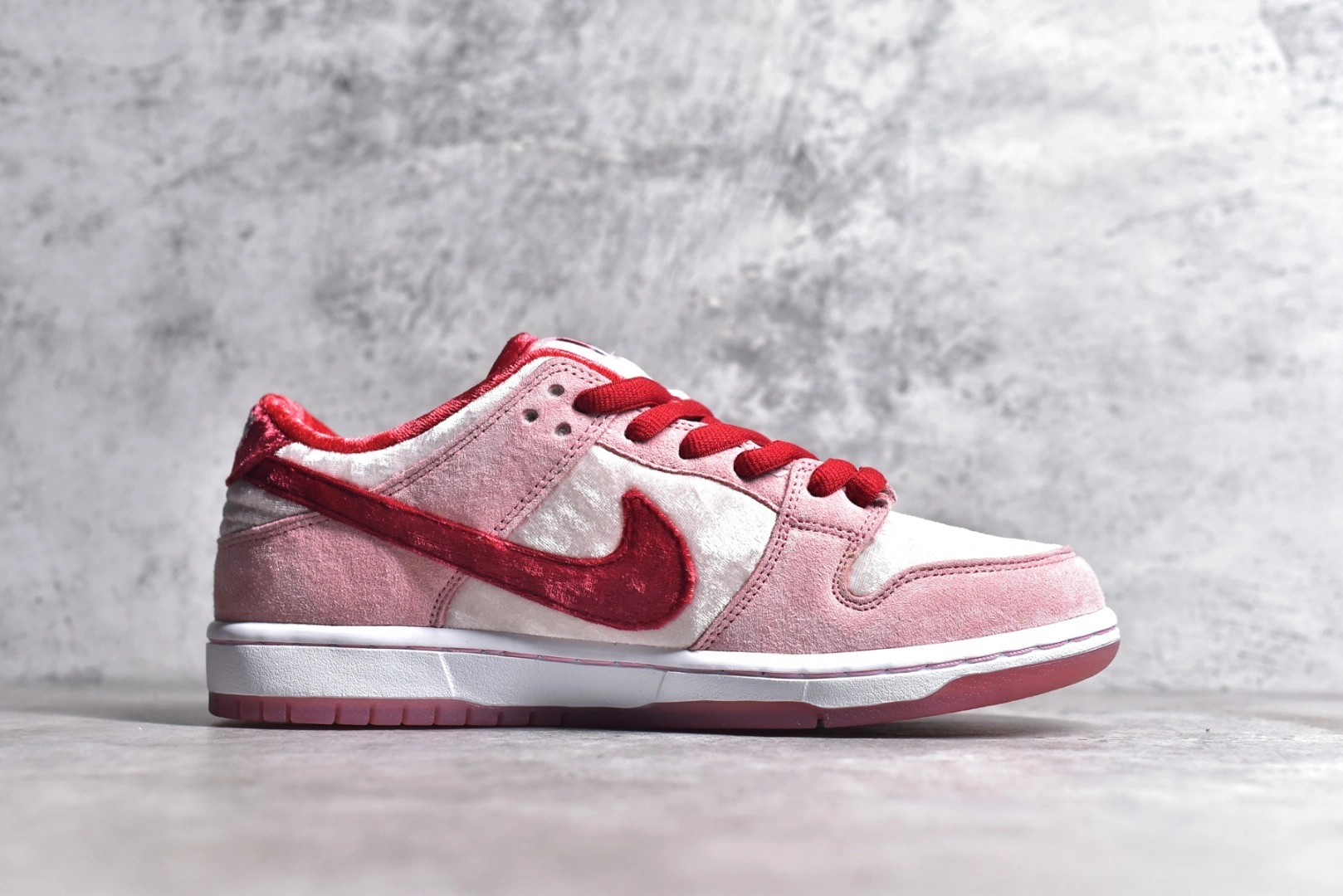 Flying pig-- Low CT2552-800 item:C-X067H2603Y