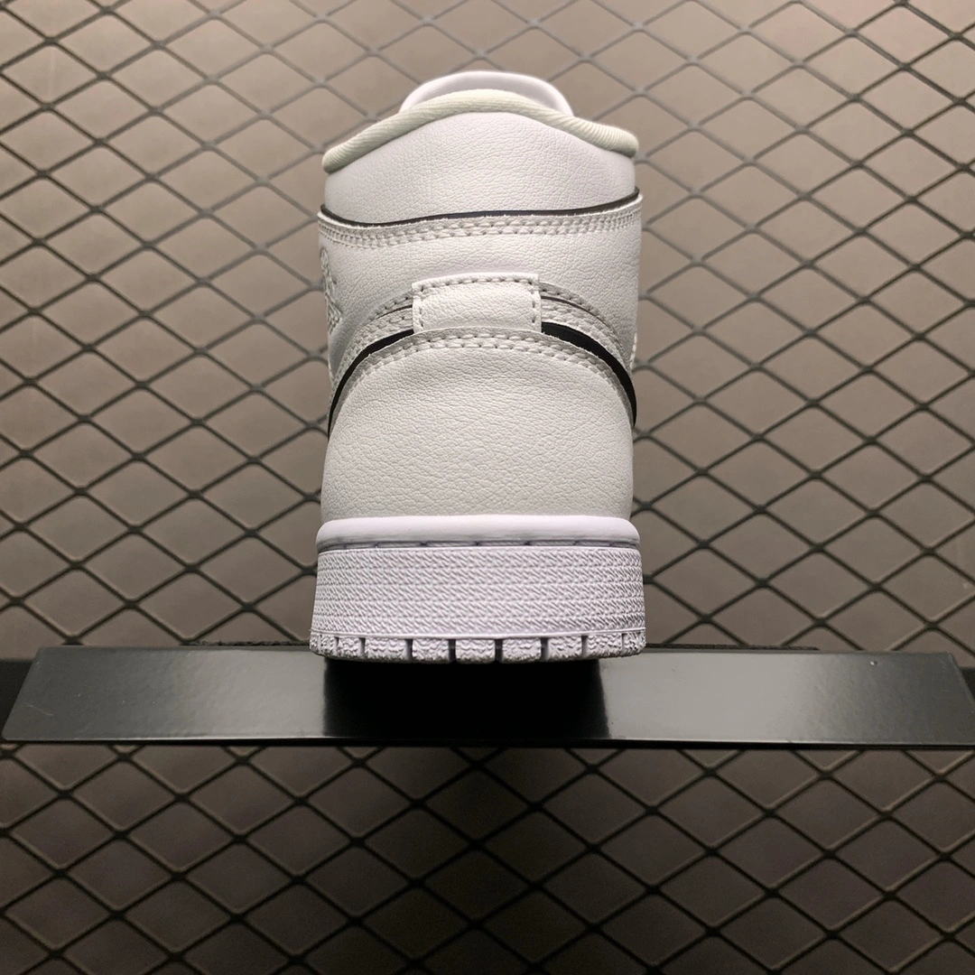 Flying pig-- MID WMNS CK6587-100 item: D-X319A2779