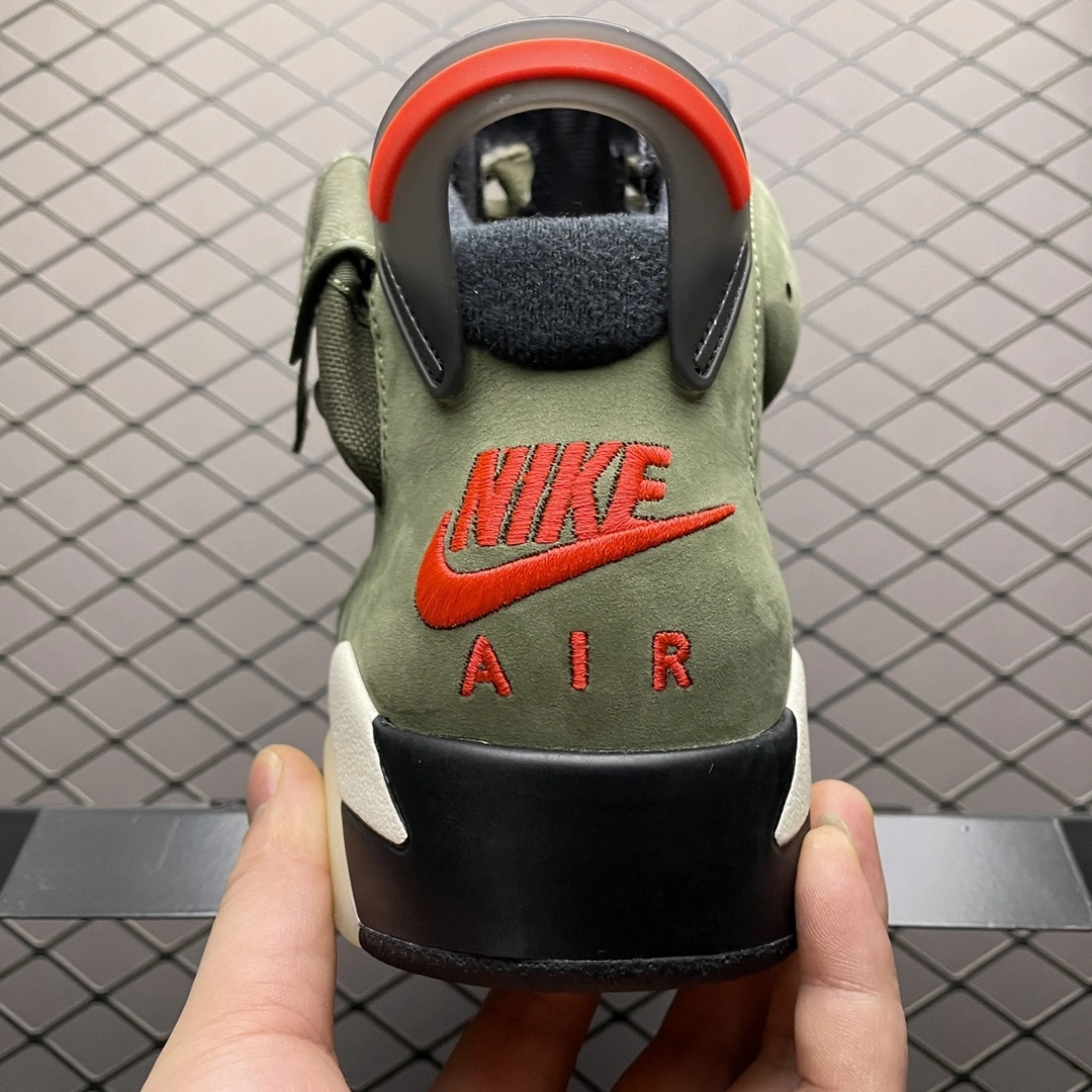 Flying pig- " Medium Olive" CN1084-200 item: D-X319A2811
