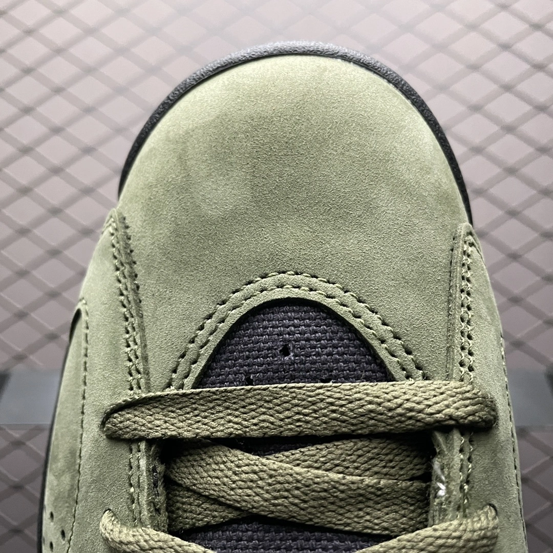 Flying pig- " Medium Olive" CN1084-200 item: D-X319A2811