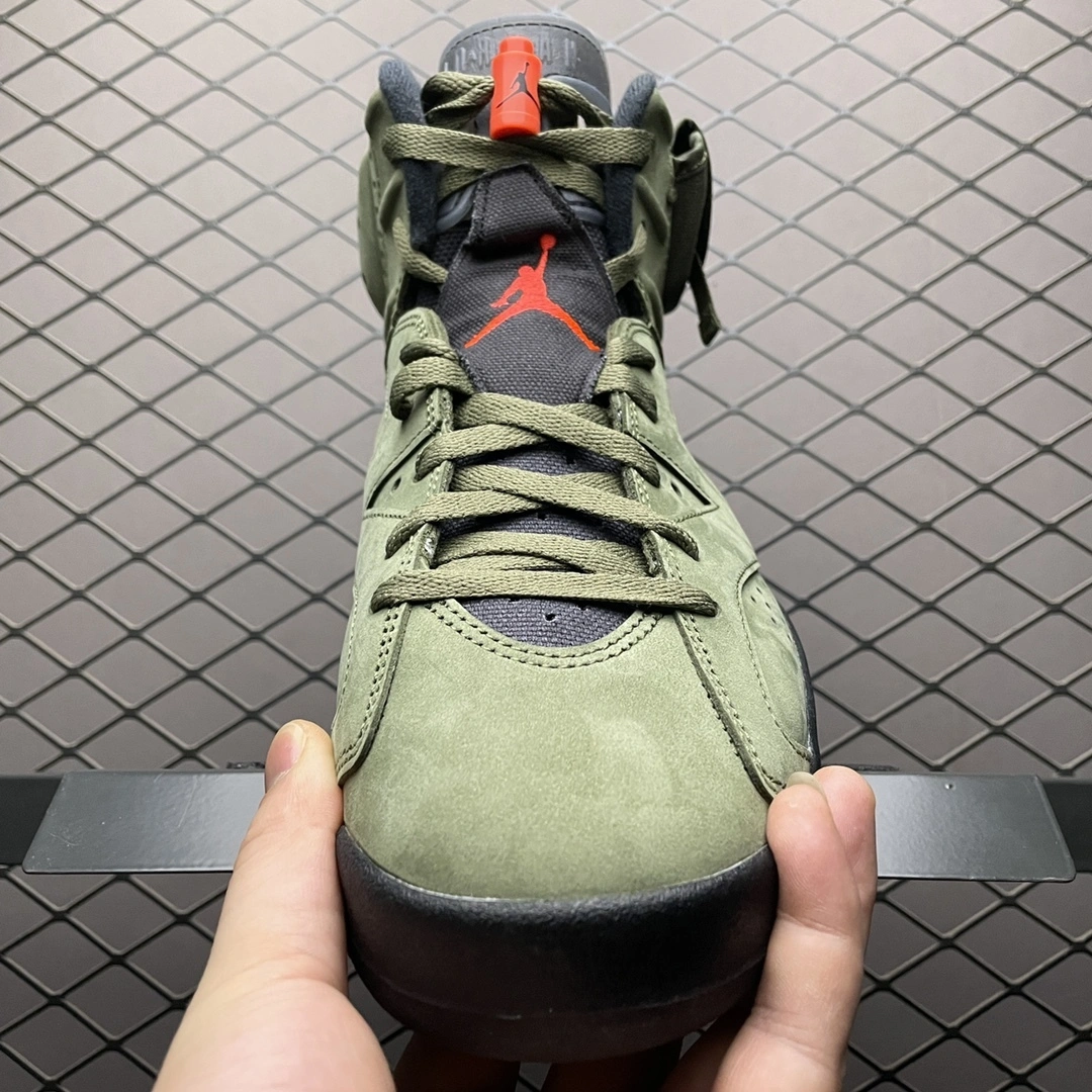 Flying pig- " Medium Olive" CN1084-200 item: D-X319A2811