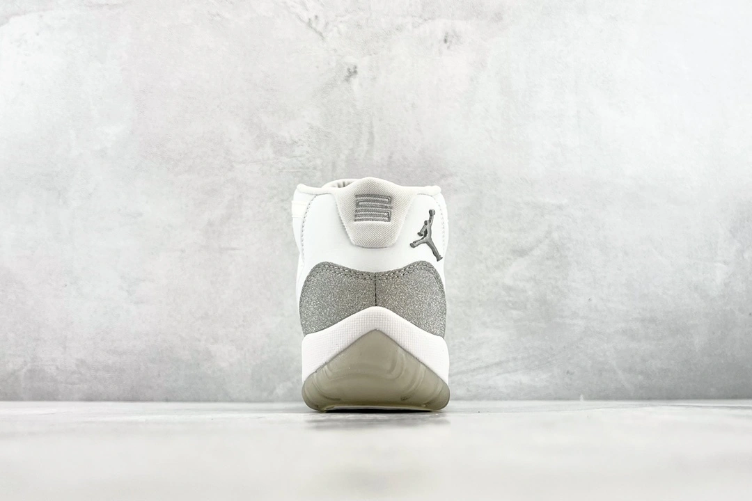 Flying pig-- “Metallic Silver” AR0715-100 item: D-X349A2817