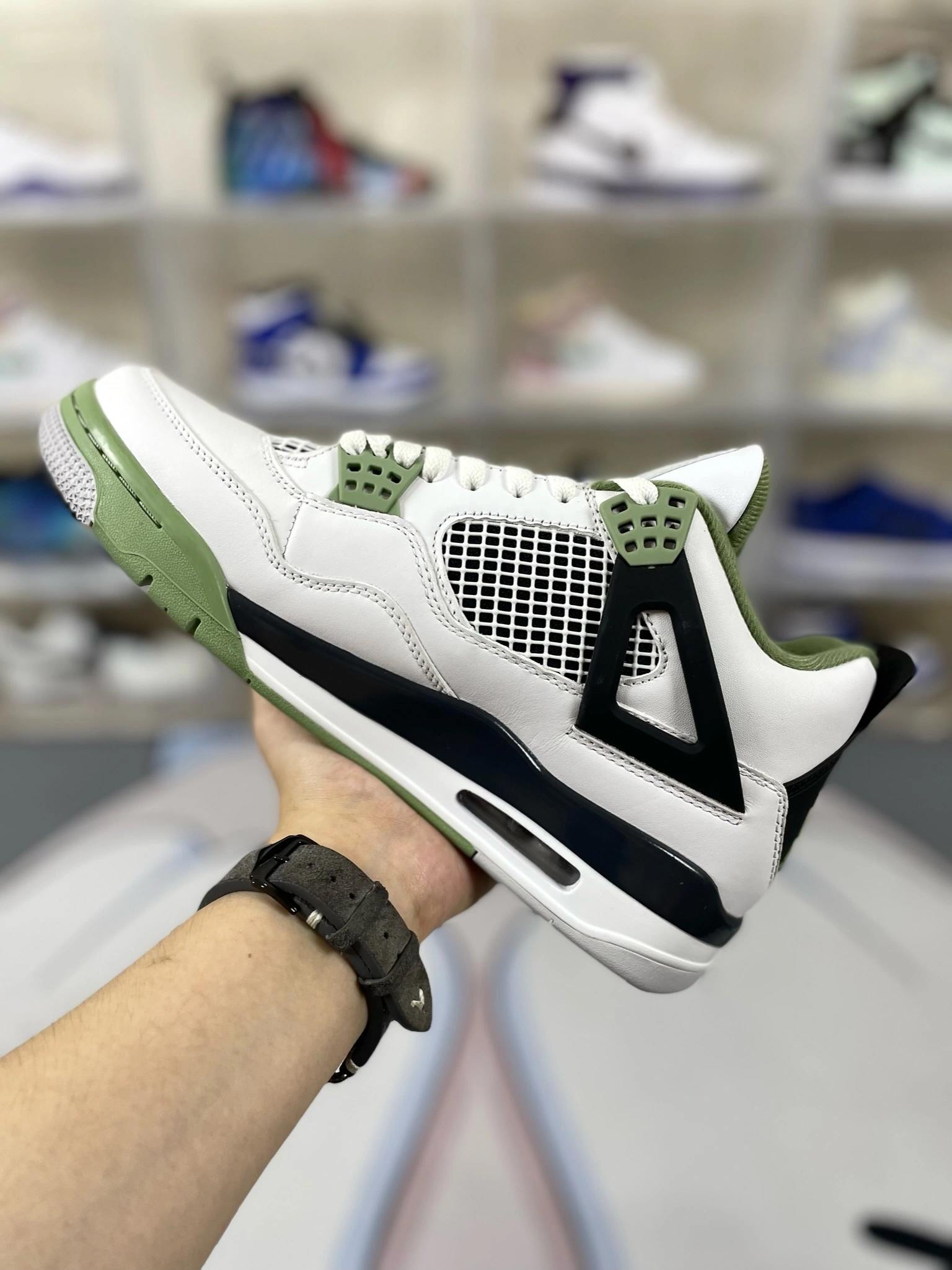 Flying pig-- "Oil Green" AQ9129-103 item:C-X578H2329Y