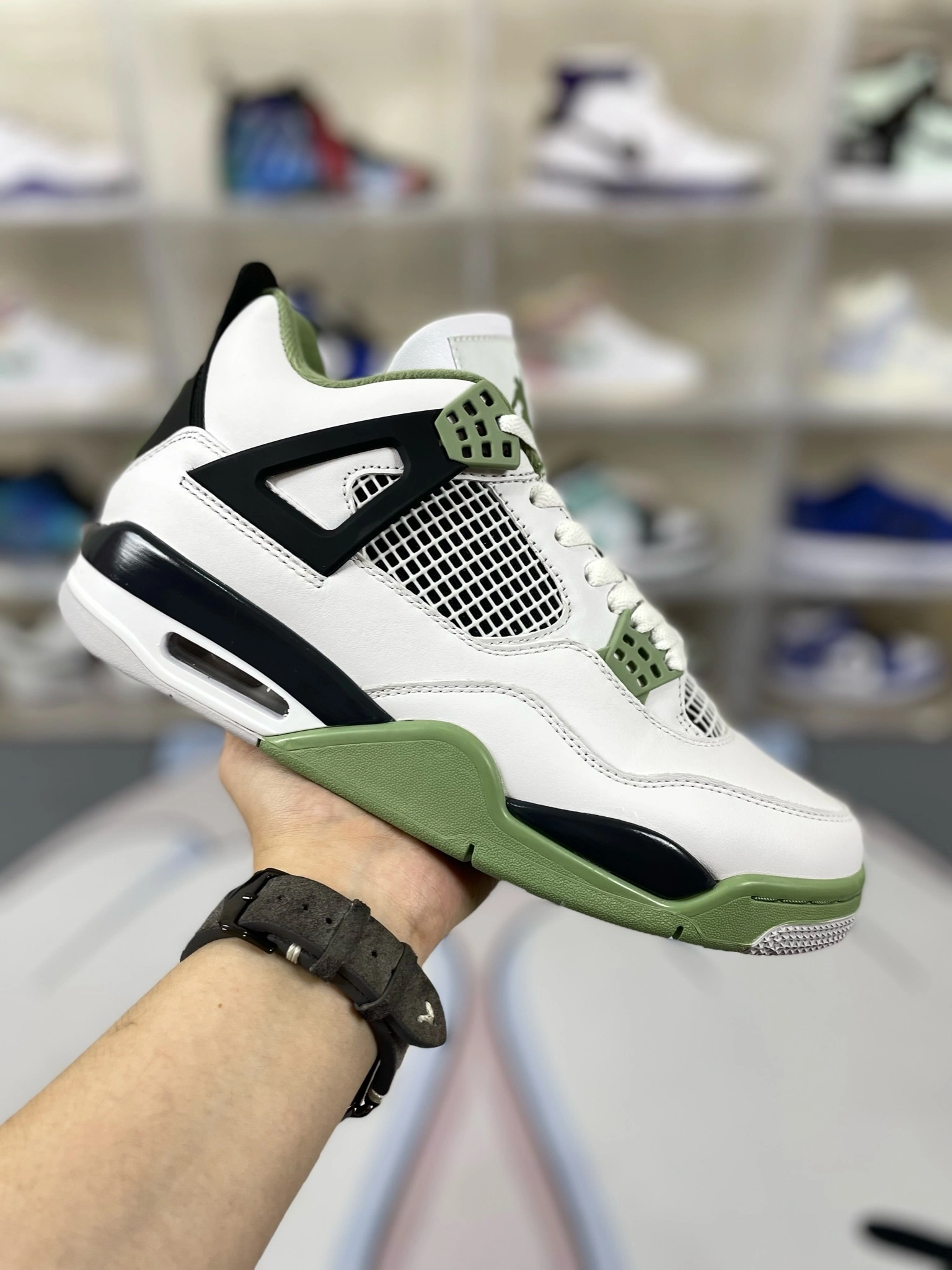 Flying pig-- "Oil Green" AQ9129-103 item:C-X578H2329Y