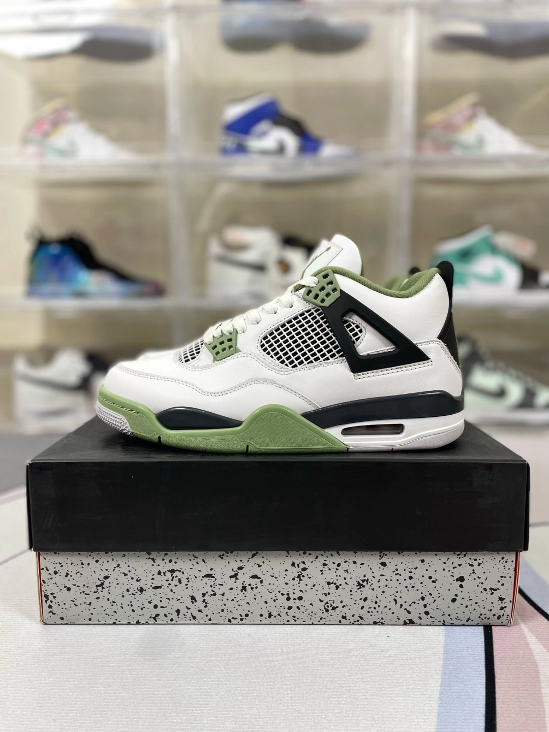 Flying pig-- "Oil Green" AQ9129-103 item:C-X578H2329Y