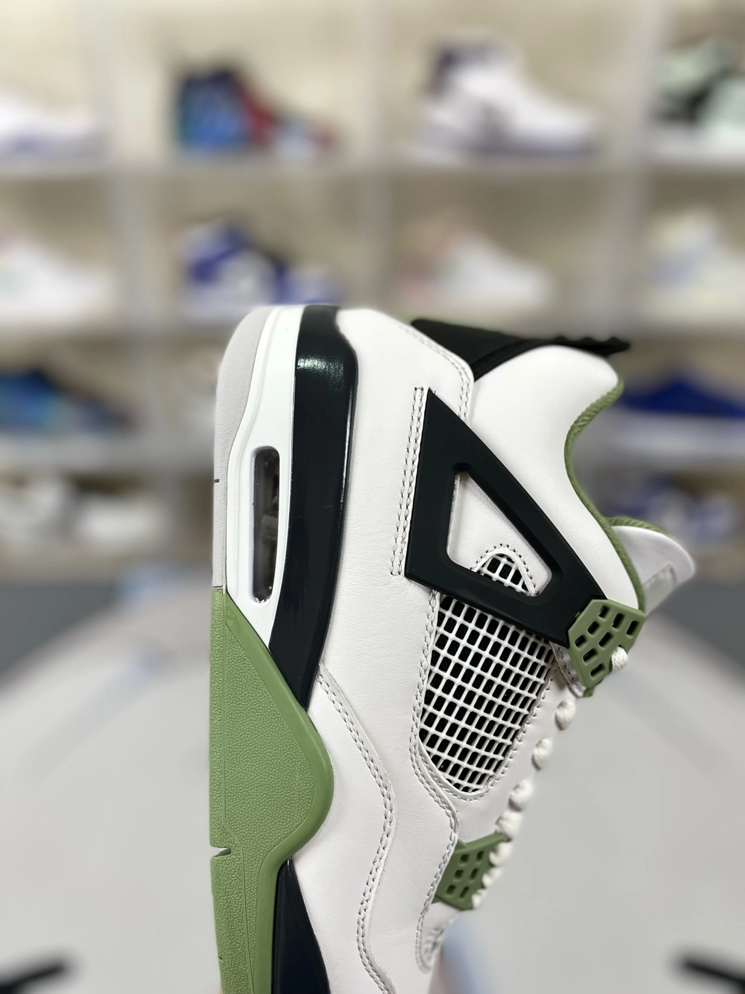 Flying pig-- "Oil Green" AQ9129-103 item:C-X578H2329Y