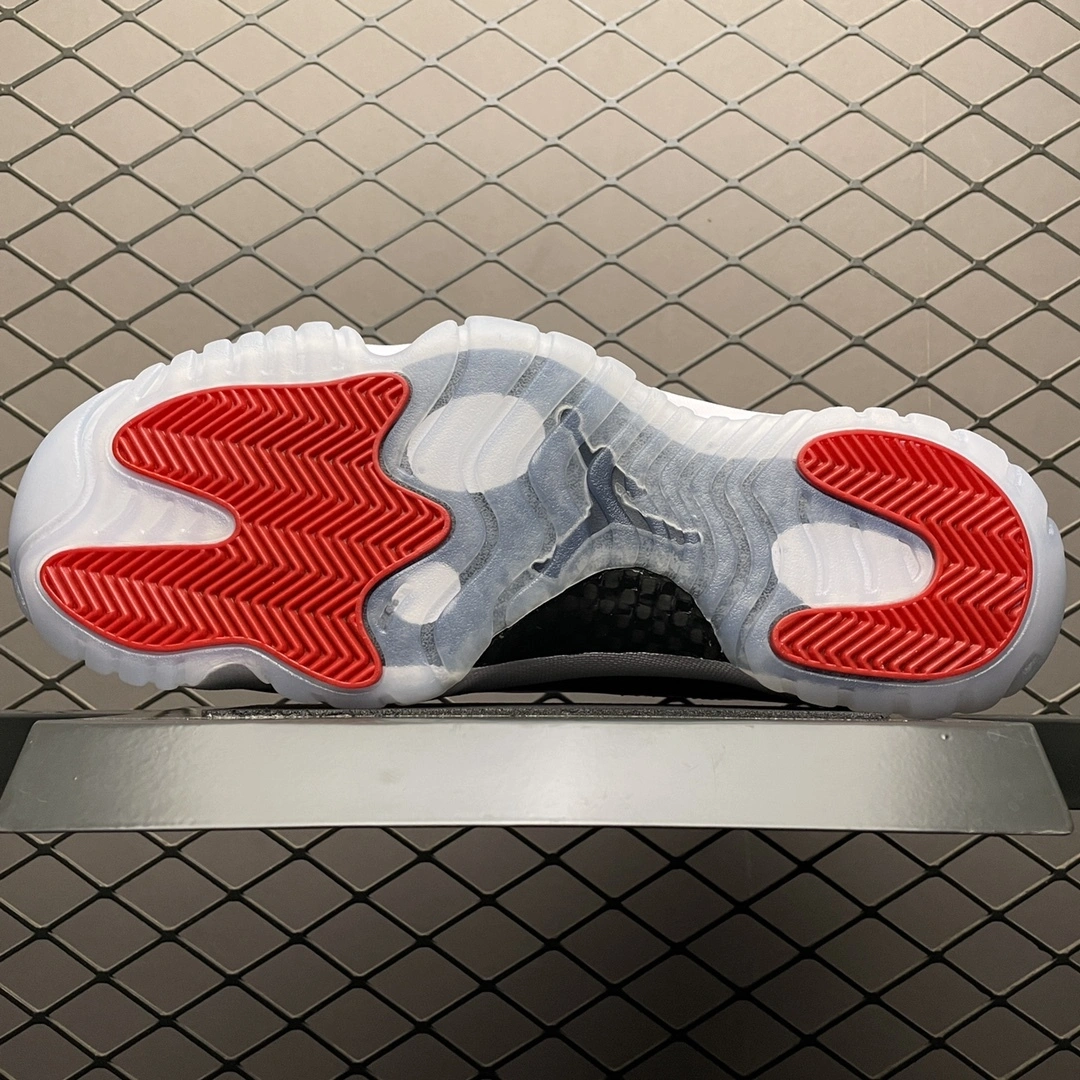 Flying pig-- Retro " Win Like 96 " 378037-623 item: D-X319A2799