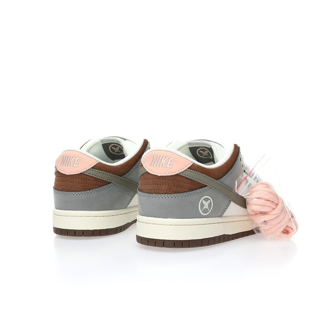 Flying pig-- "Soft Mid-Grey" FQ1180-001 item:C-X167H2639Y