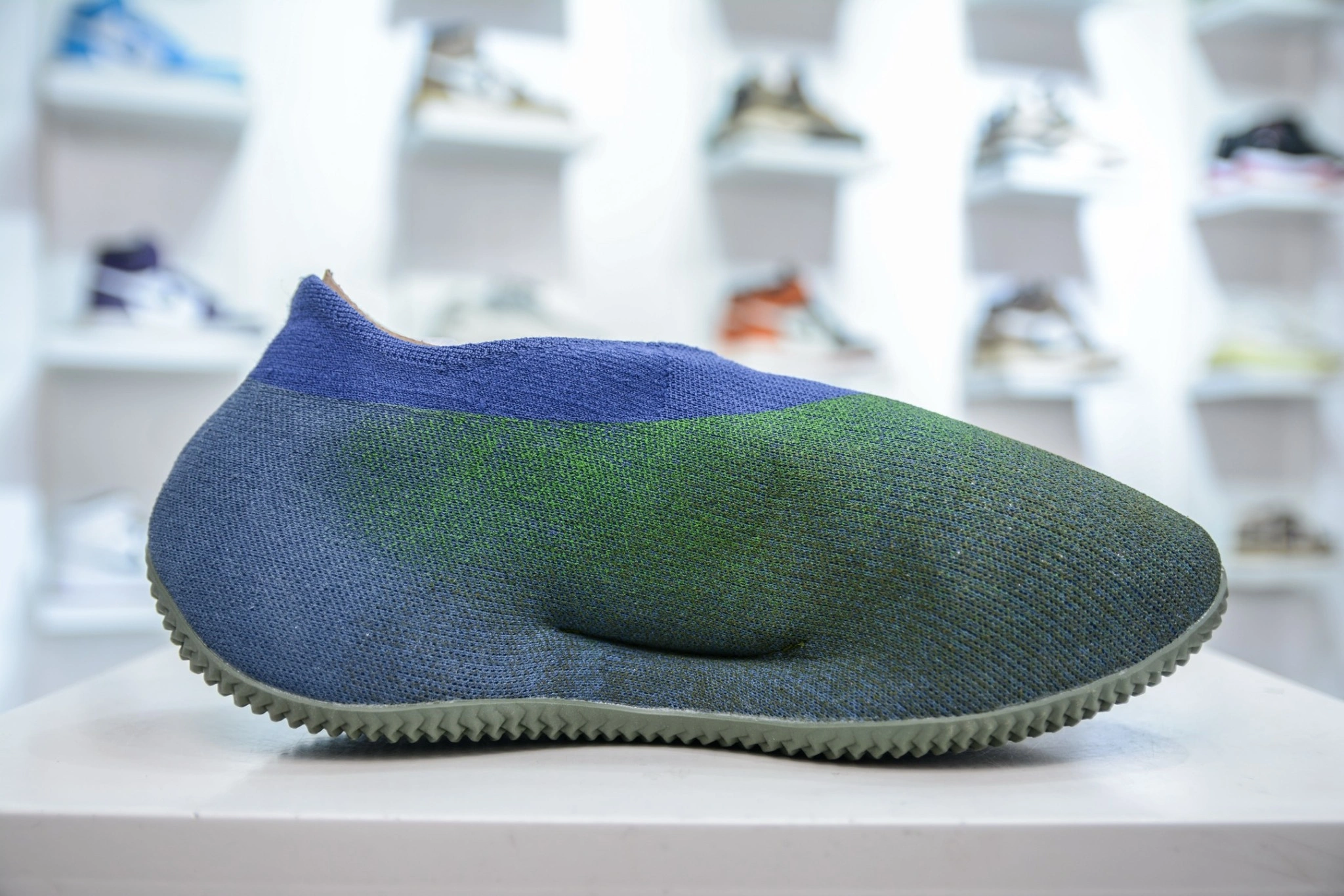 Flying pig-- Y55zy FZ5907 Knit Runer"Sulfur" item: E-X575L2225B