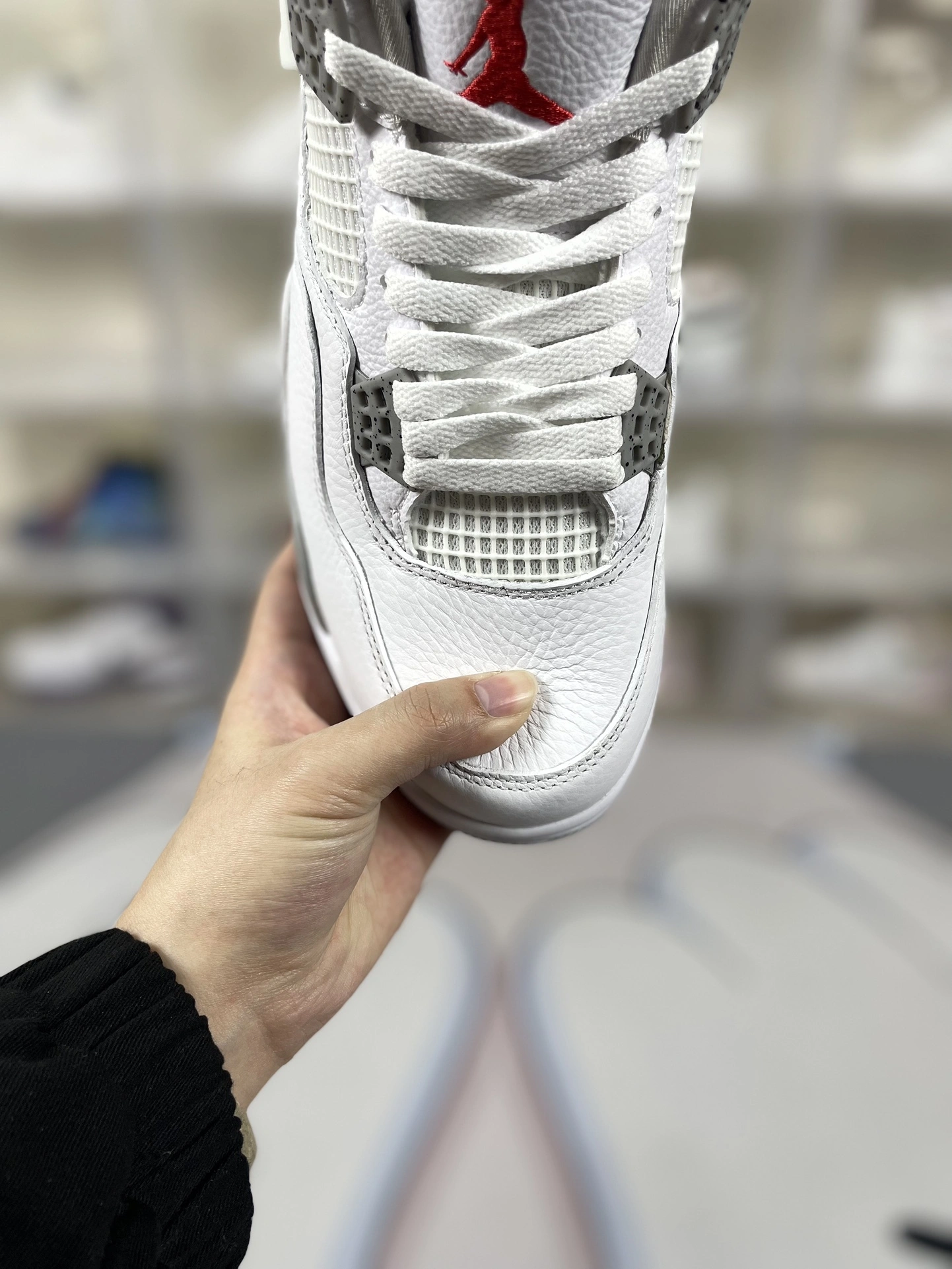 Flying pig-- retro "tech white" CT8527-100 item: D-X578A2808