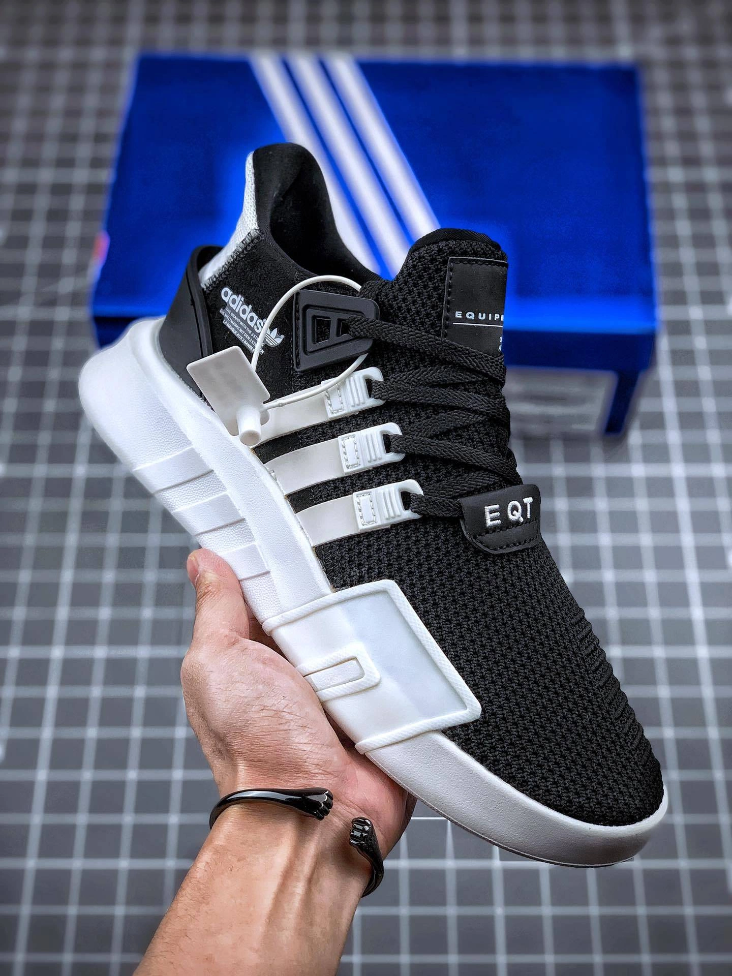 Flying pig--14i41s FU9397 EQT Bask ADV item: E-X069L2232B