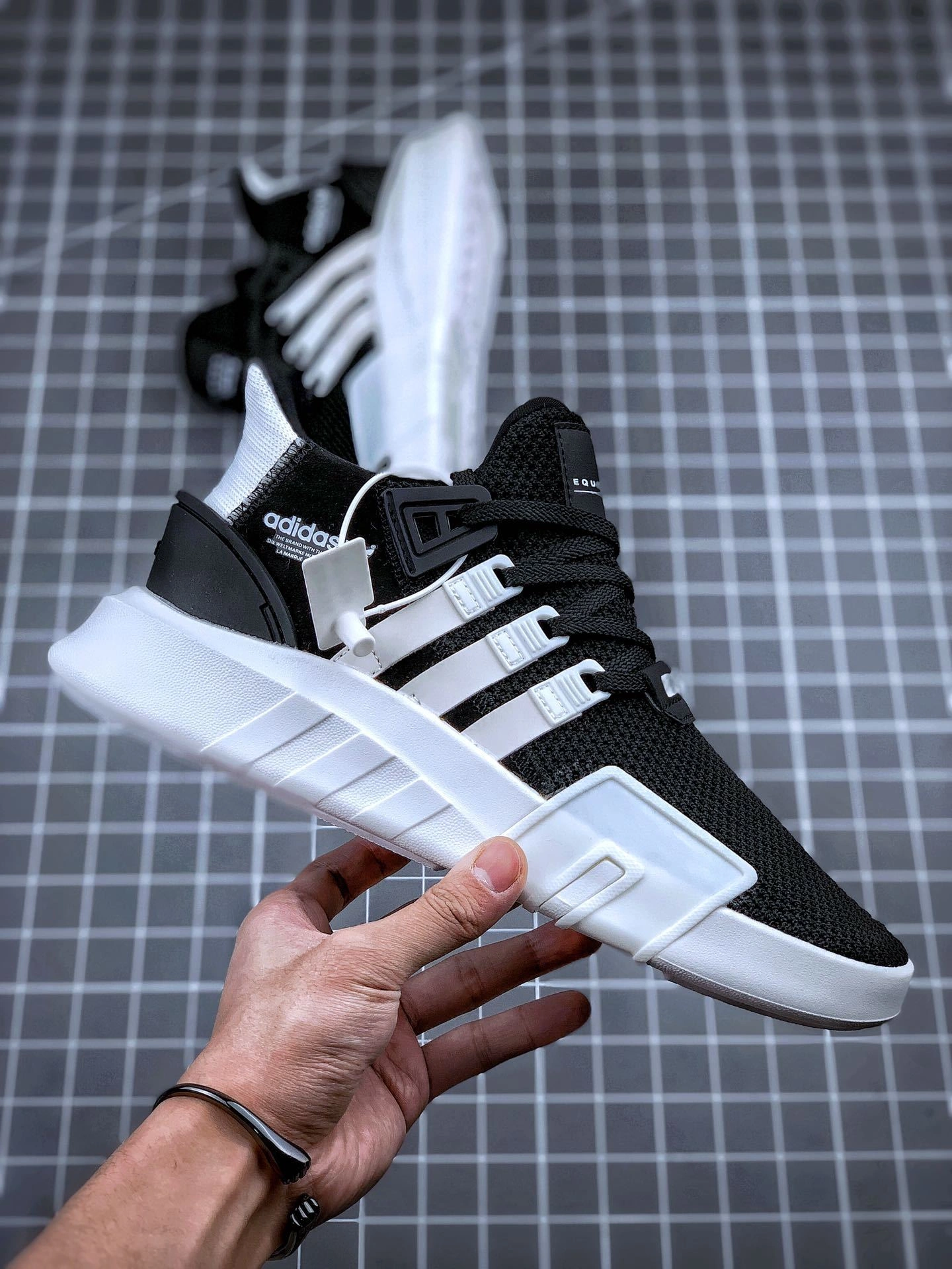 Flying pig--14i41s FU9397 EQT Bask ADV item: E-X069L2232B