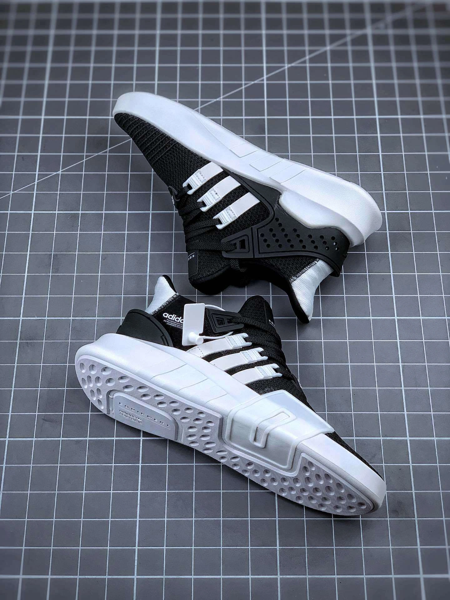 Flying pig--14i41s FU9397 EQT Bask ADV item: E-X069L2232B