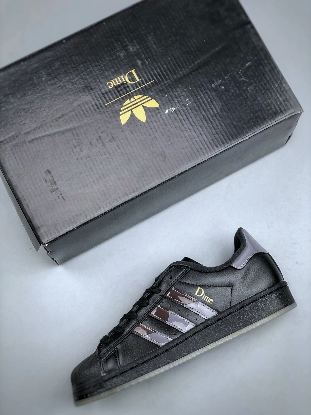 Flying pig--14i41s FZ6003 ORIGINALS SUPERSTAR ADV item: E-X000L2424B