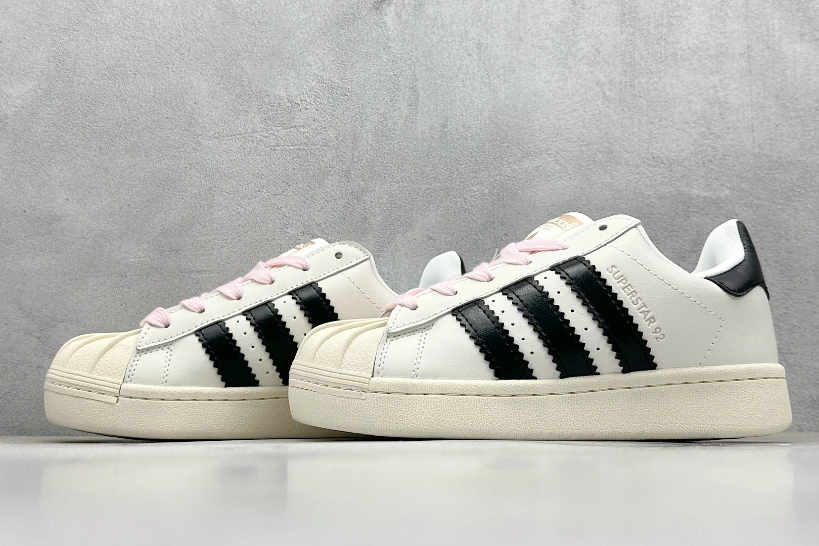 Flying pig--14i41s JI4268 Originals SUPERSTAR 92 item: E-X000L2213B