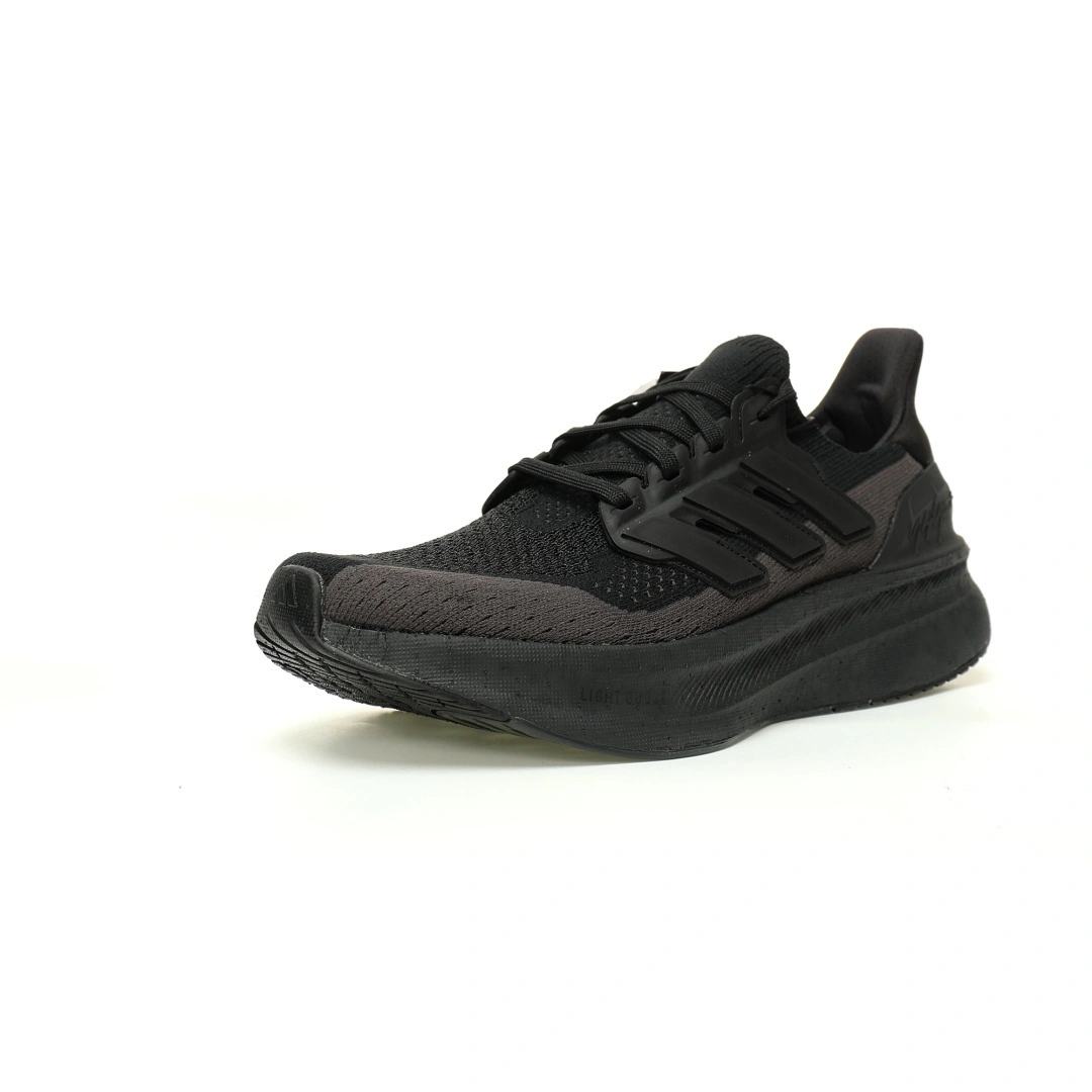 Flying pig--14i41s JP7438 Y-3 Ultra Boost 5"Black Carbon"2025UB item: E-X000L2218B