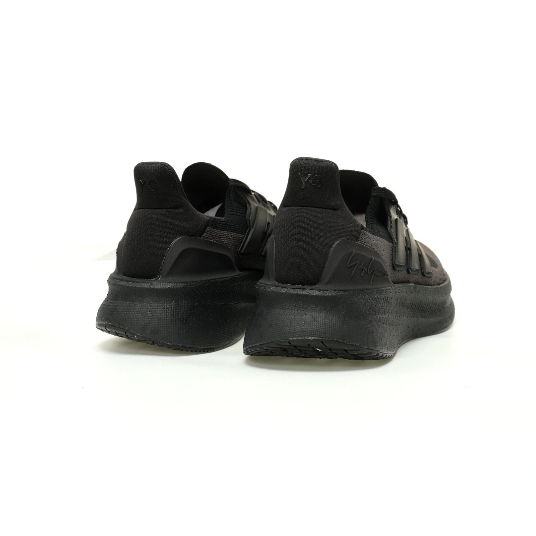 Flying pig--14i41s JP7438 Y-3 Ultra Boost 5"Black Carbon"2025UB item: E-X000L2218B