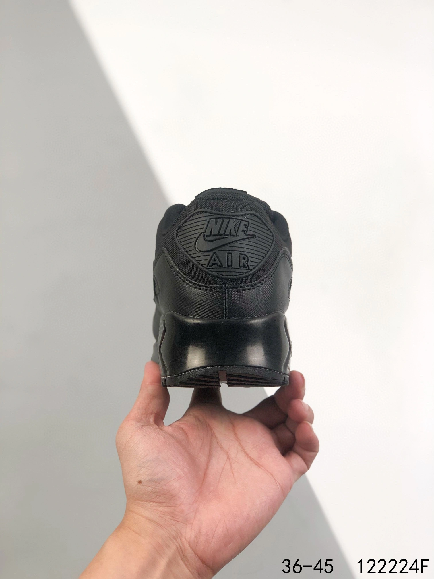 &Flying pig- 302519-001 item : L-X022I2102O