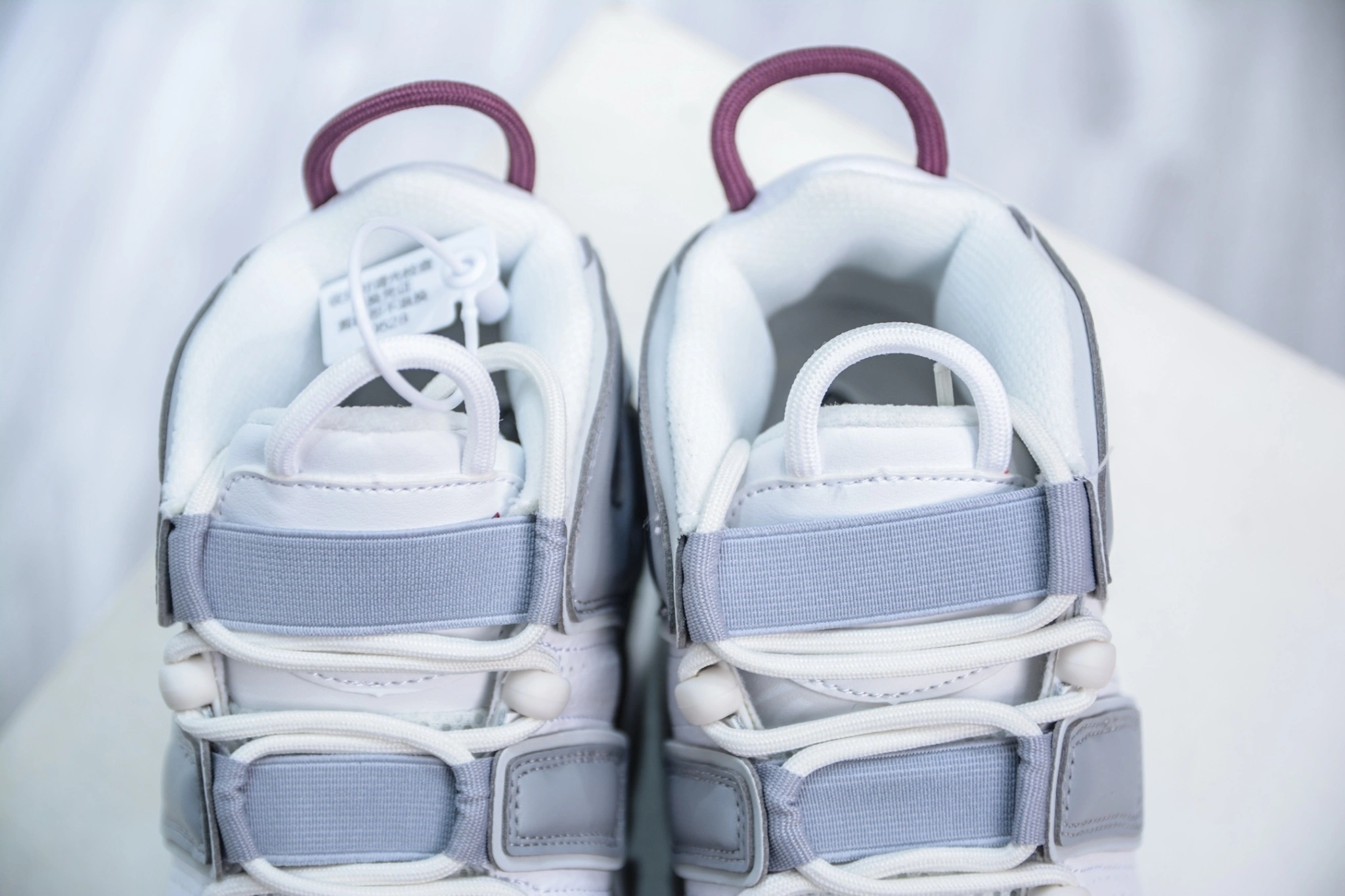 Flying pig--9ik5 DV1137-100 NK Air More Uptempo ’96 OG AIR item: E-X349L2060B